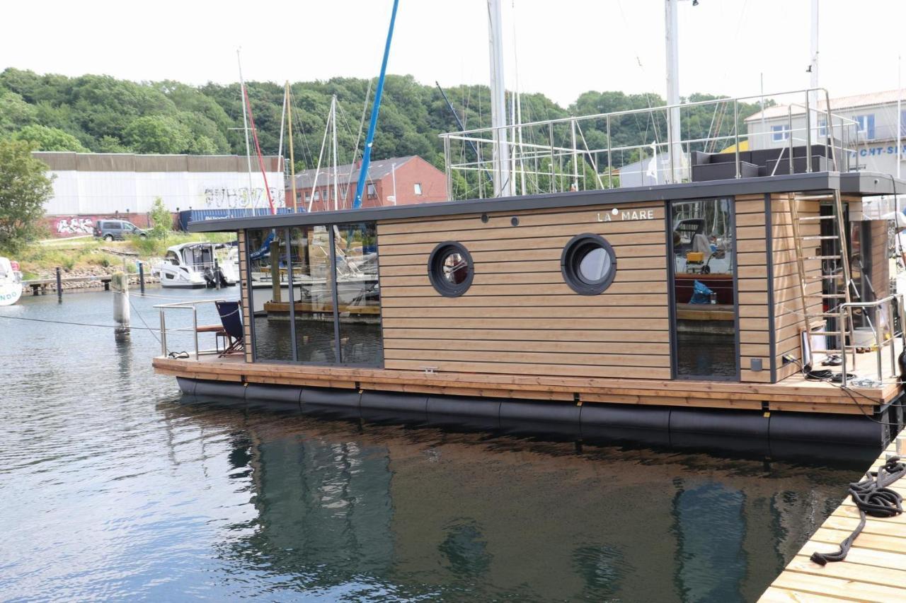 Hausboot Lina In Flensburg Exterior foto