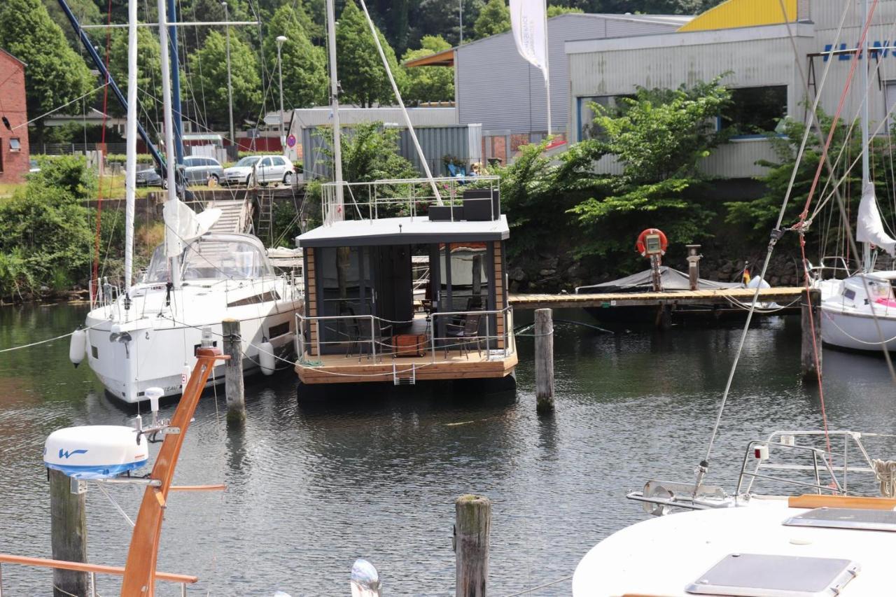 Hausboot Lina In Flensburg Exterior foto